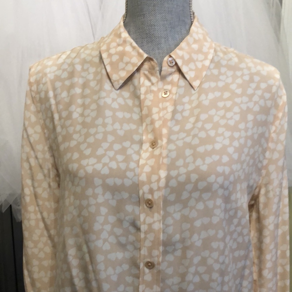 Equipment HEARTS!! ♥️ classic silk print blouse! Gorgeous neutral!!S/P 100% Silk